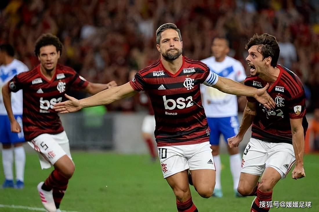 包含莱切斯特城发挥出色，领先积分榜！的词条