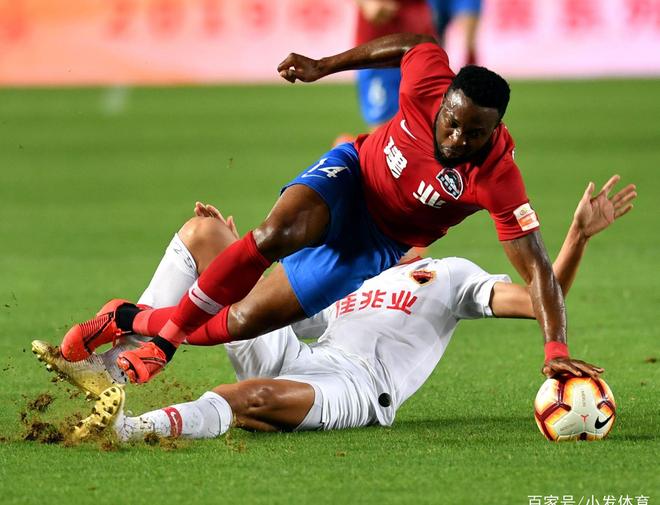 深圳佳兆业主场击败河南建业，稳固保级形势