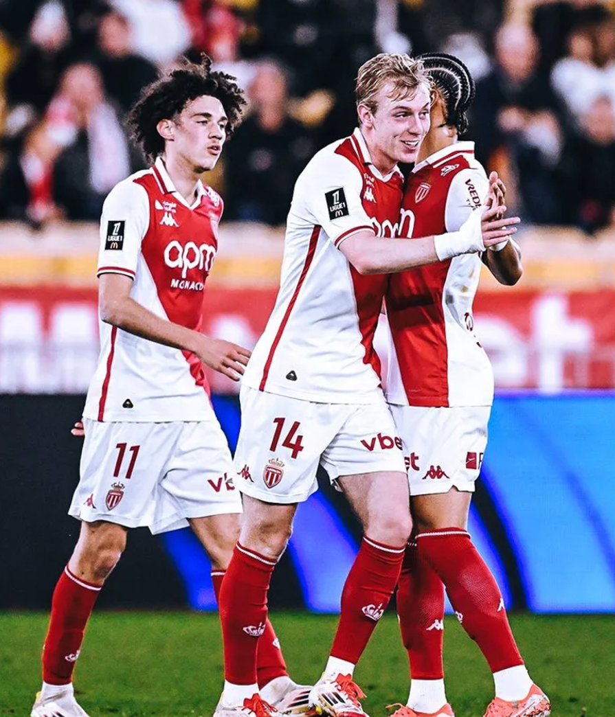 摩纳哥遭遇连败，法甲保级形势严峻