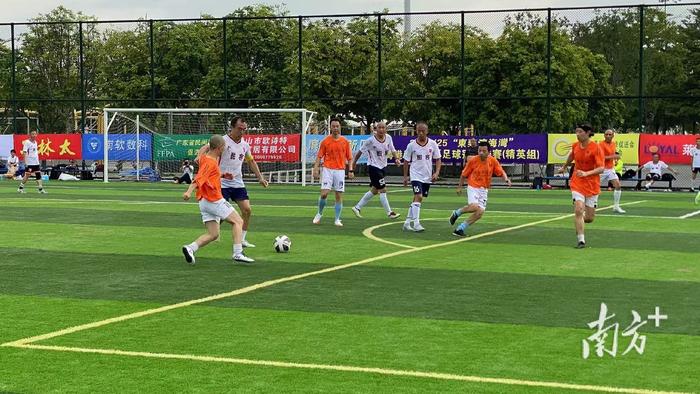 1xBit体育在线-包含足球场上对决如火如荼，泰达孤注一掷的词条