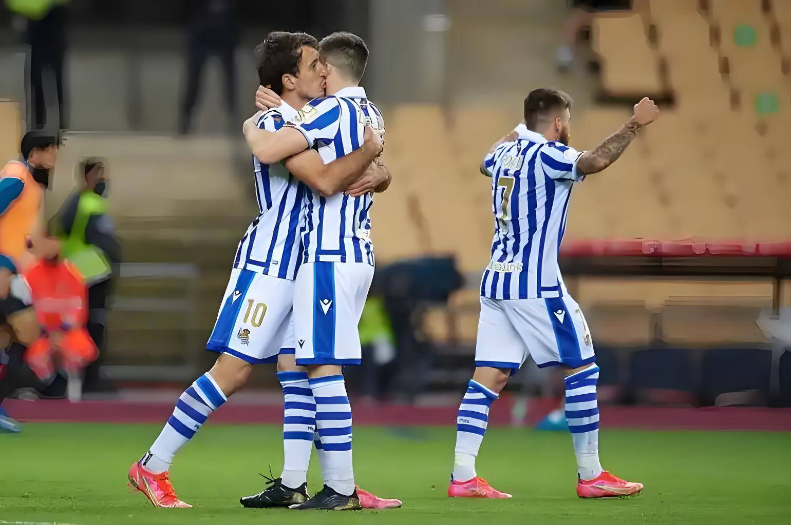 关于皇家社会后防核心受伤缺席,球队祭出应急计划应对战役的信息 关于皇家社会后防核心受伤缺席,球队祭出应急计划应对战役的信息