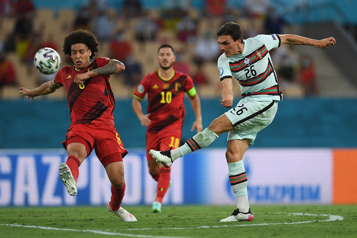 西班牙球员在强敌面前取得胜利