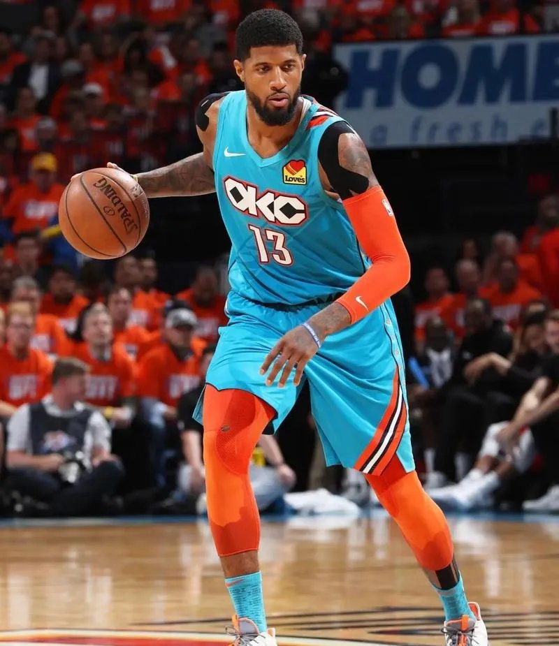 包含乔治上演绝杀，快船险胜湖人夺冠首秀的词条