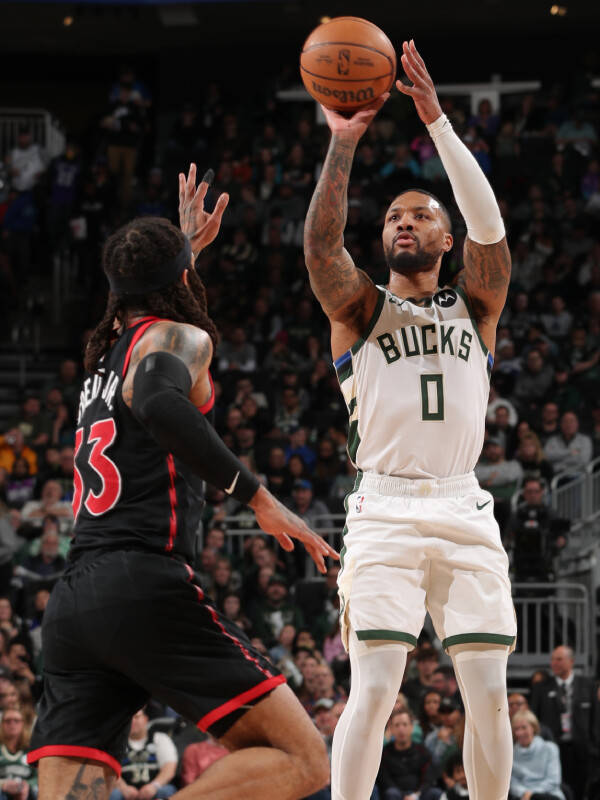 1xBit体育链接-雄鹿惨败76人，遭遇两连败