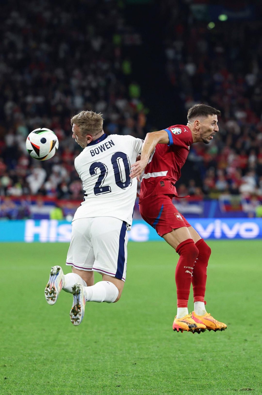 1xBit体育网址-英超球队备战欧冠赛事，雄心勃勃